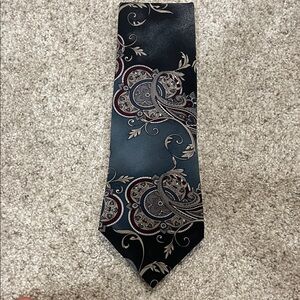 Sophisticated Paisley Men's Tie in Black and Gray